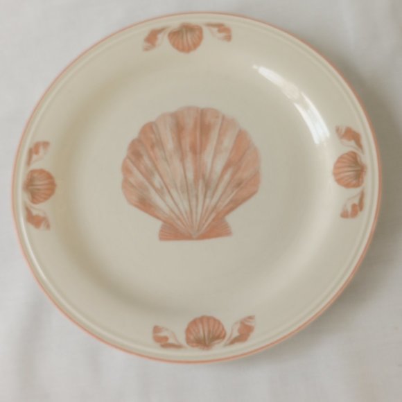 Two Sangostone Salad Dessert Plates Coquille Shells - Picture 2 of 6